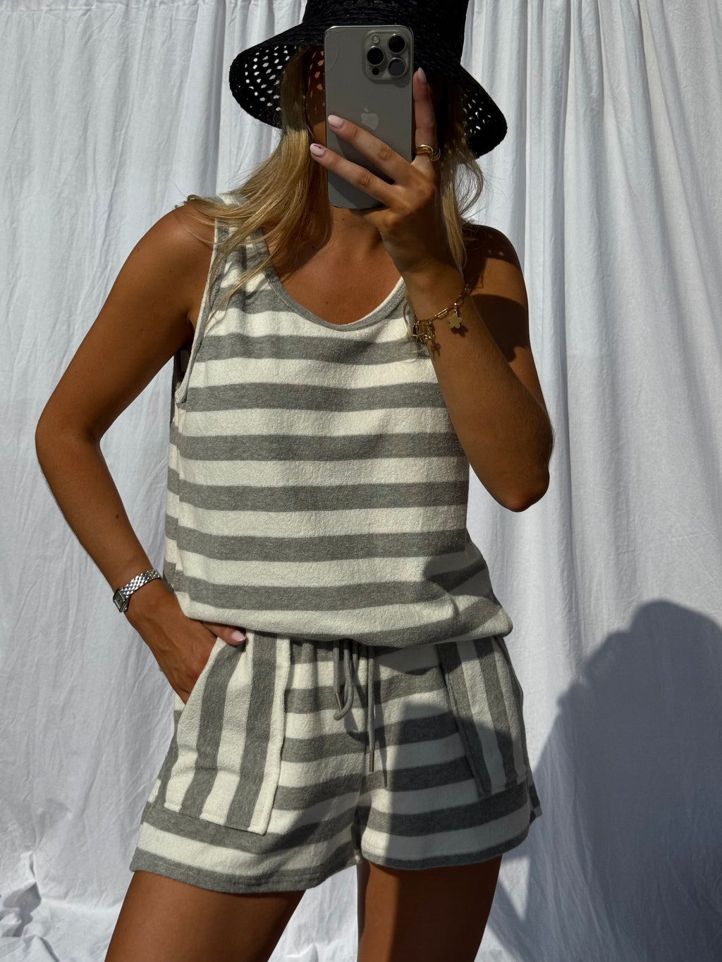 Grey and White Hele Top